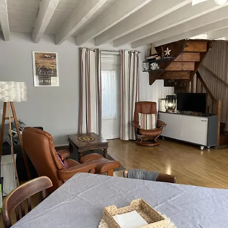 Maison De Bourg Sans Jardin Pleucadeuc